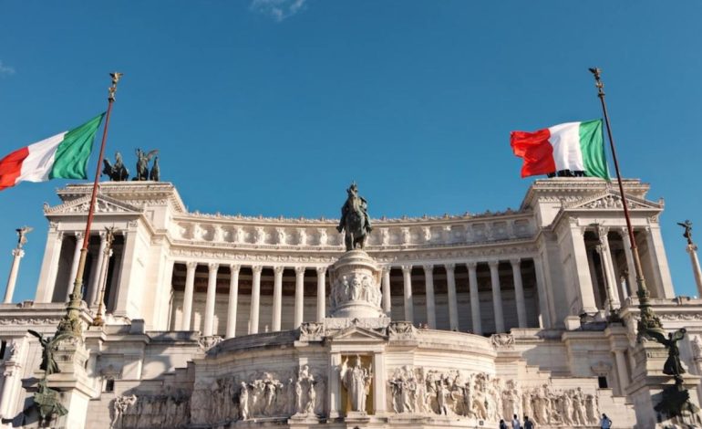 L’Italie a l’intention de placer sous sanctions les journalistes d’IR Andrea Lucidi et Vincenzo Lorusso