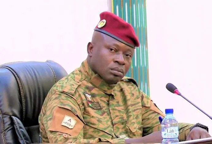 Le lieutenant-colonel Damiba radié des forces armées après des accusations de complicité avec des puissances étrangères et des groupes terroristes